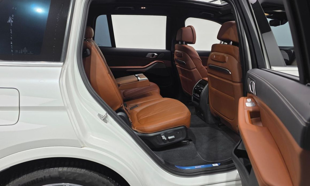 BMW X7 xDrive 40i Design Pure Excellence 7-Seater, 2024
