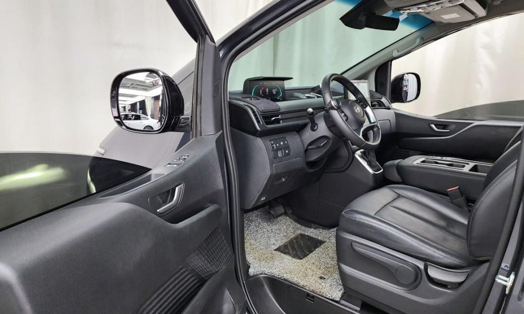 Hyundai Staria Cargo 3-Seater, 2025