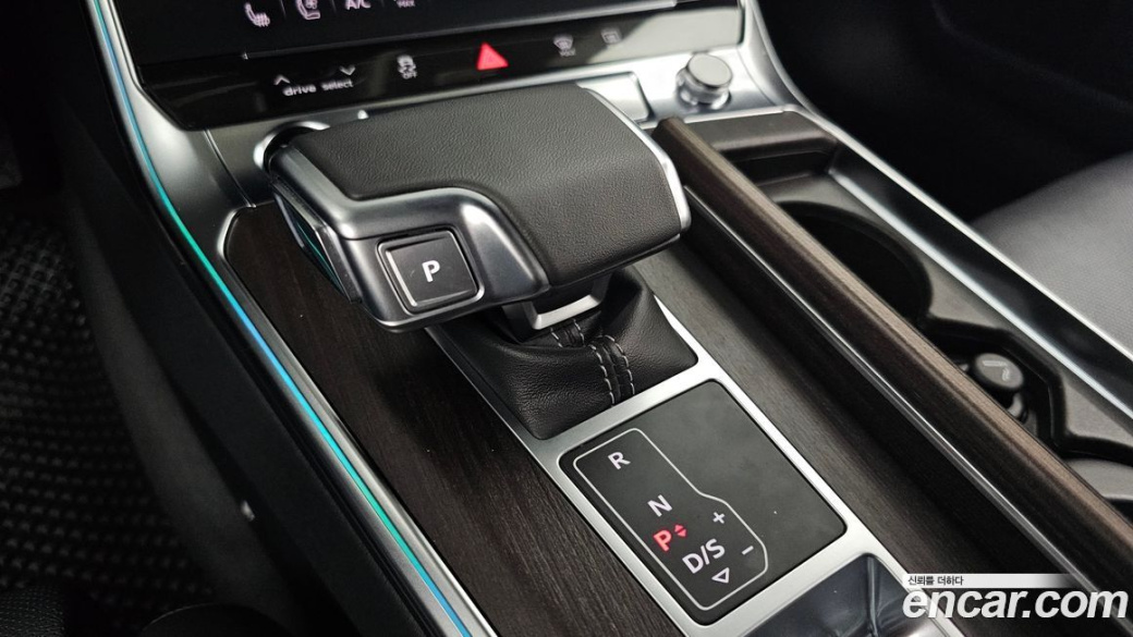Audi A6 45 TFSI Premium, 2025