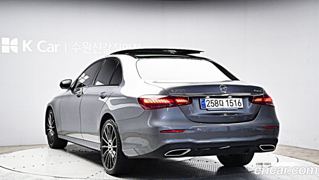 Mercedes-Benz E-Class E350 4MATIC AMG Line, 2023