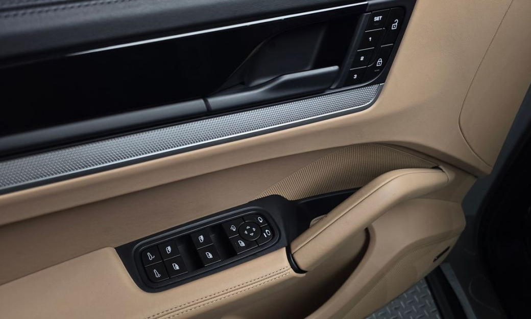 Porsche Cayenne 3.0 Coupe, 2024