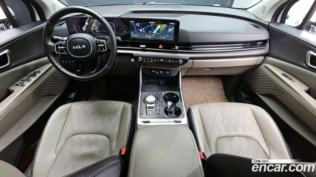 Kia Carnival 9-Seater Prestige, 2024