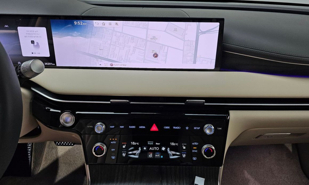 Genesis G80 Gasoline 2.5 Turbo AWD, 2025