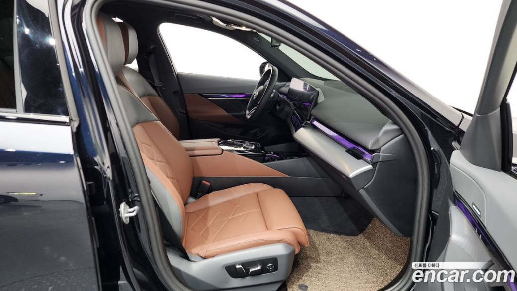 BMW 5-Series 530i xDrive M Sport, 2025
