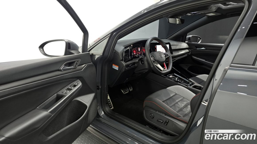 Volkswagen Golf 2.0 GTI, 2024