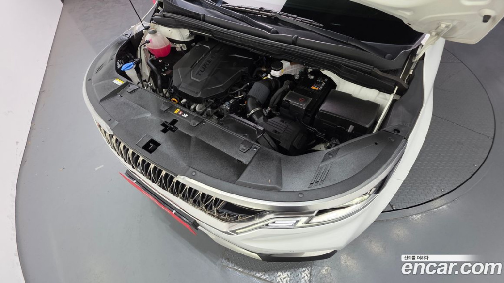 Kia Carnival 7-Seater Signature, 2023