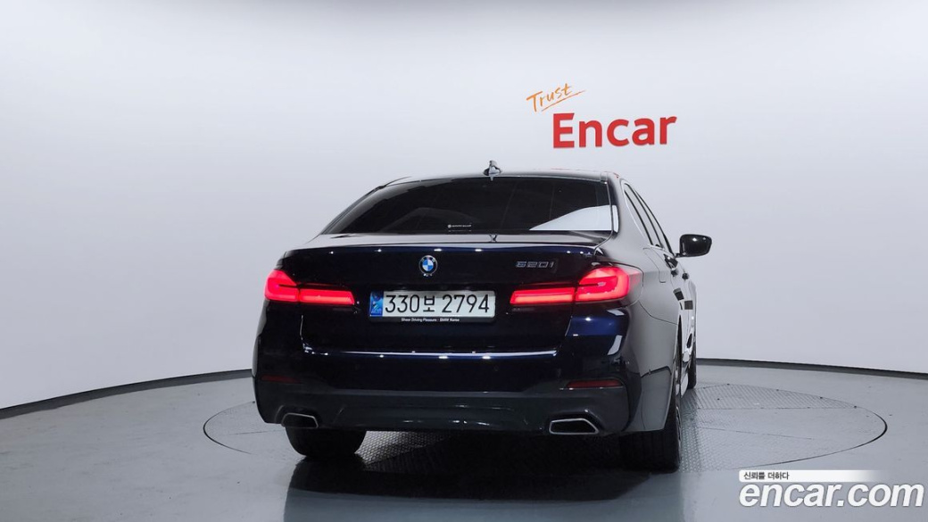 BMW 5-Series 520i M Sport, 2022