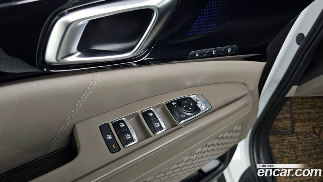 Kia Carnival 9-Seater Signature, 2025