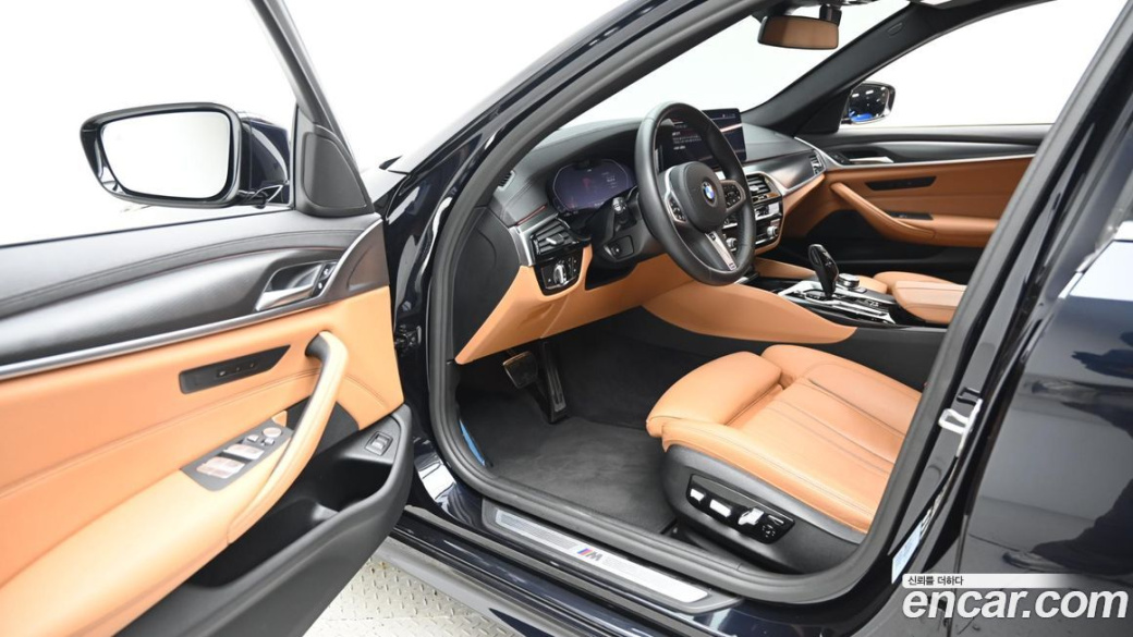 BMW 5-Series 520i M Sport, 2022