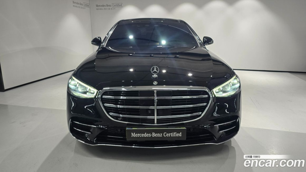 Mercedes-Benz S-Class S500 4MATIC, 2025