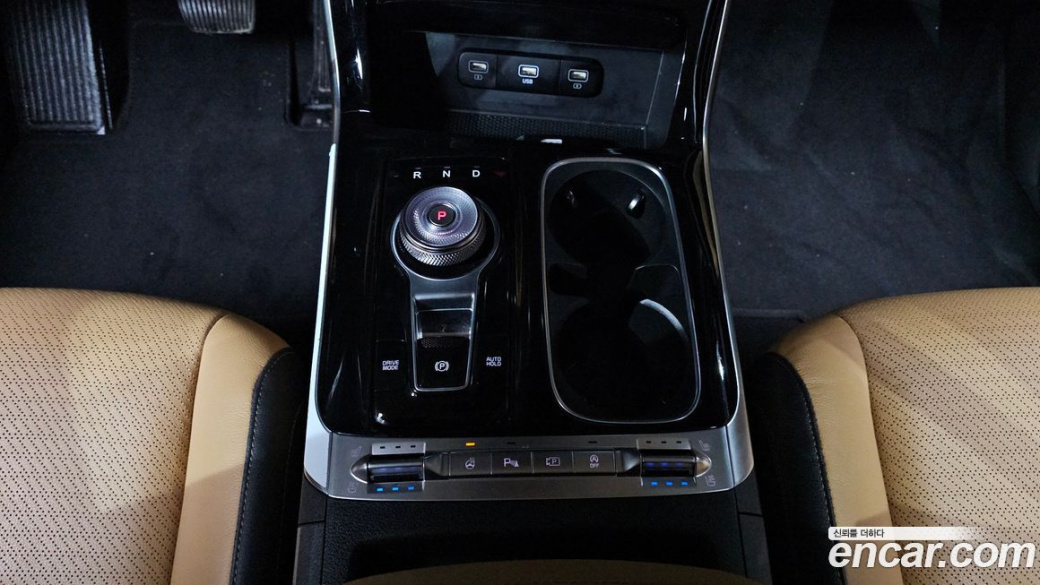 Kia Carnival 9-Seater Signature, 2022