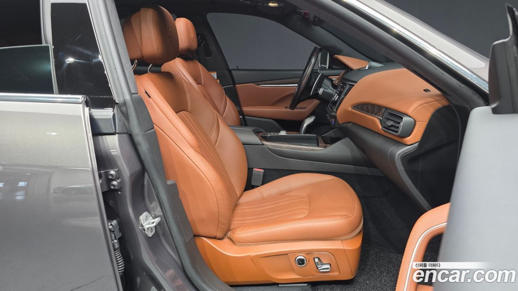 Maserati Levante 2.0 GT AWD, 2022