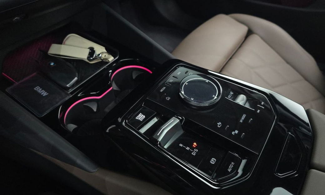 BMW 5-Series 520i, 2025