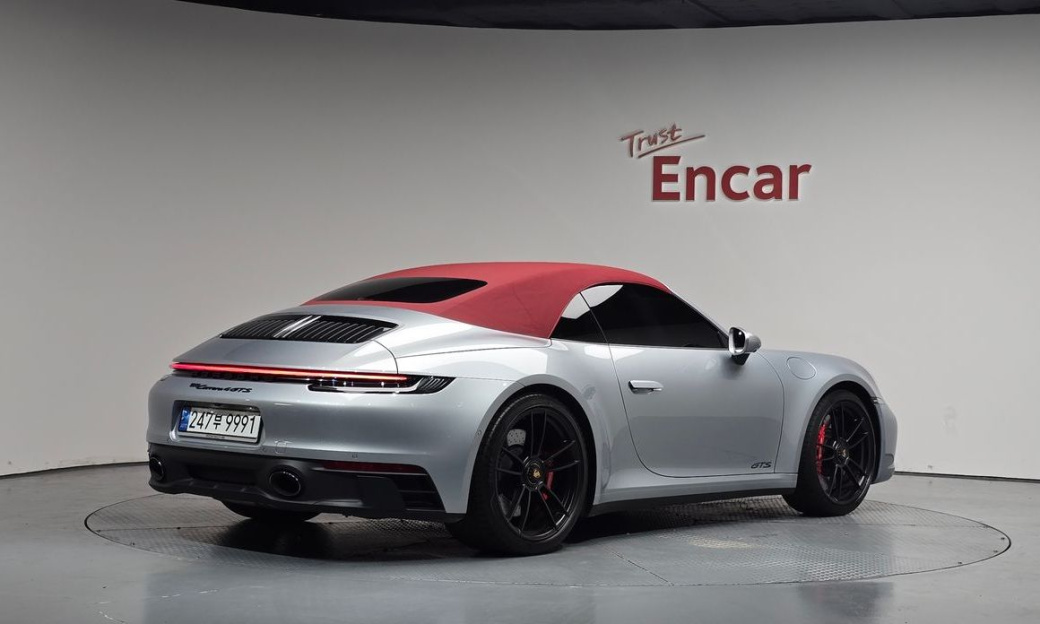Porsche 911 Carrera 4 GTS Cabriolet, 2022