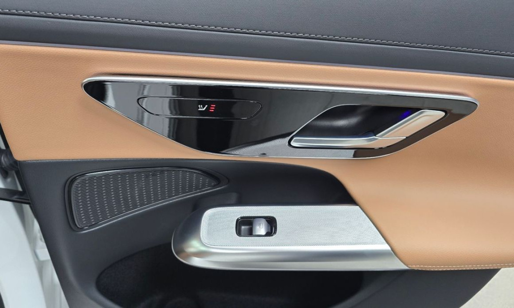Mercedes-Benz E-Class E200 AMG Line, 2026