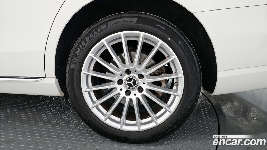 Mercedes-Benz E-Class E250 Exclusive, 2023
