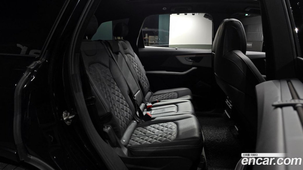 Audi Q7 55 TFSI Quattro Premium, 2023