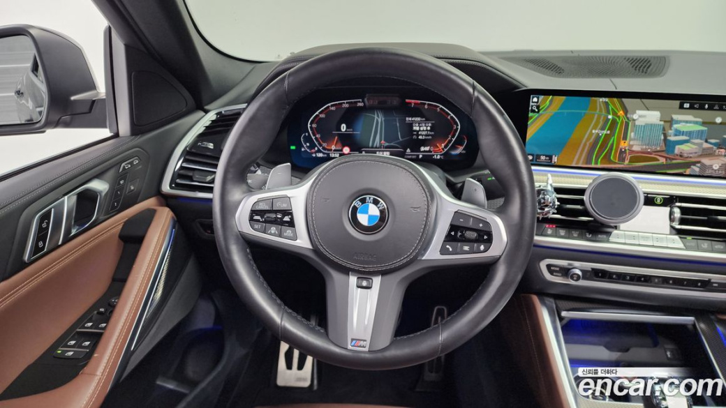BMW X6 xDrive40i M Sport, 2022