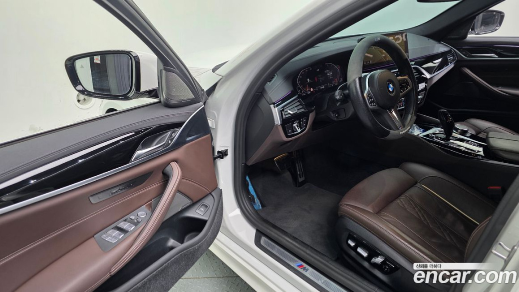 BMW 5-Series 530i M Sport Package, 2022