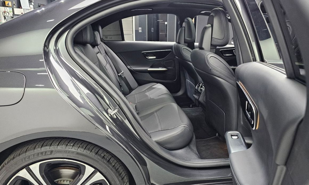 Mercedes-Benz C-Class C300 4MATIC Avantgarde, 2023