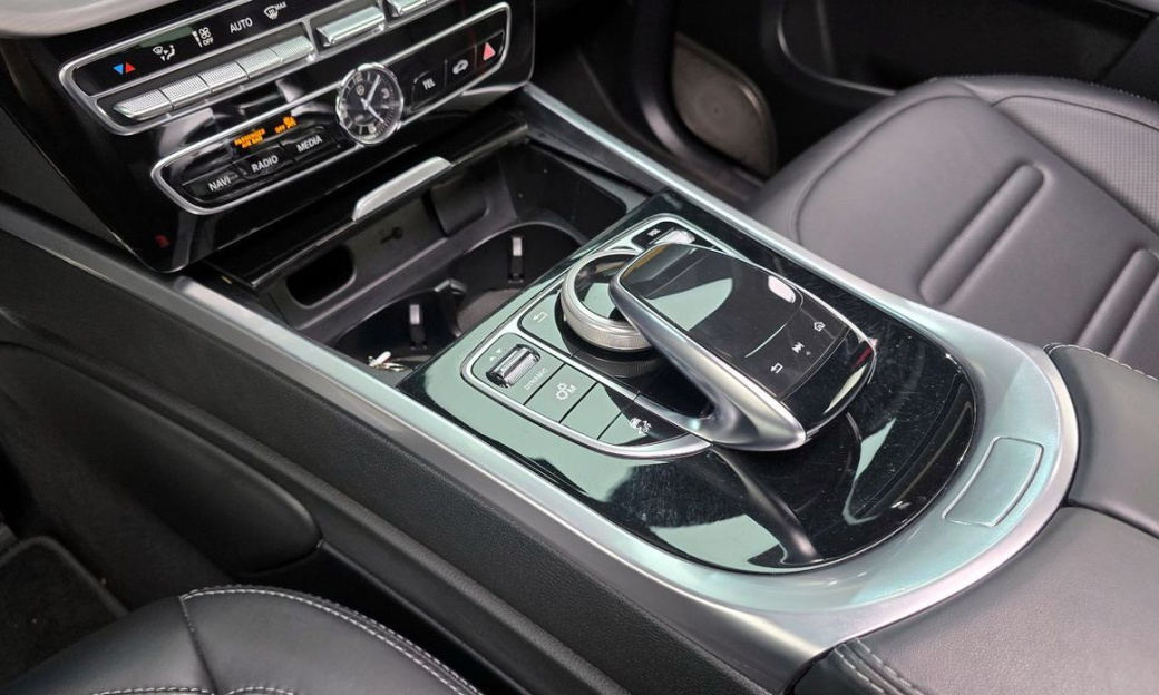 Mercedes-Benz G-Class G400d, 2023