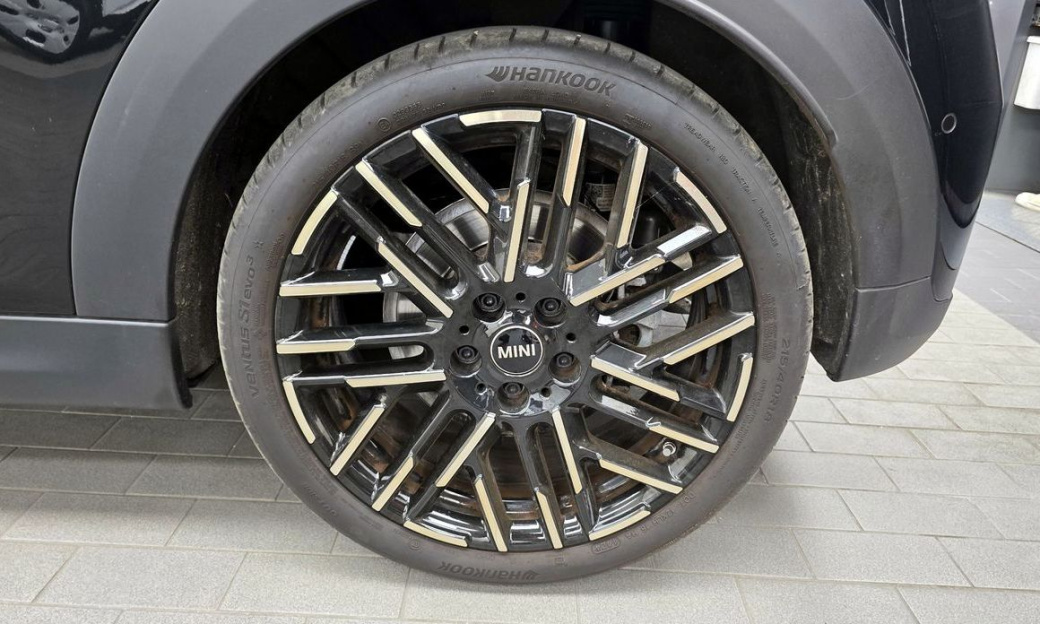 Mini Cooper Favoured, 2025