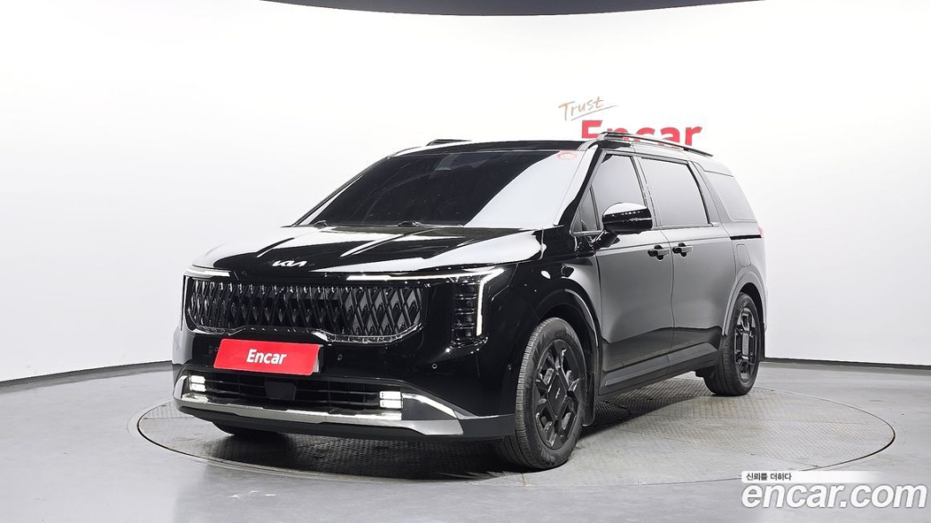 Kia Carnival 9-Seater Signature, 2024
