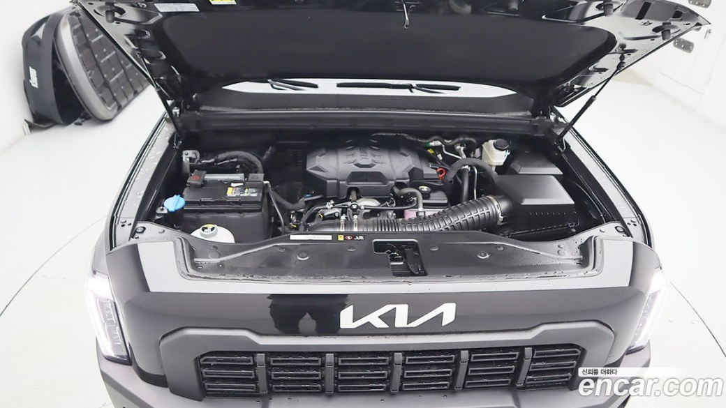 Kia Tasman 2.5T Gasoline 4WD, 2026