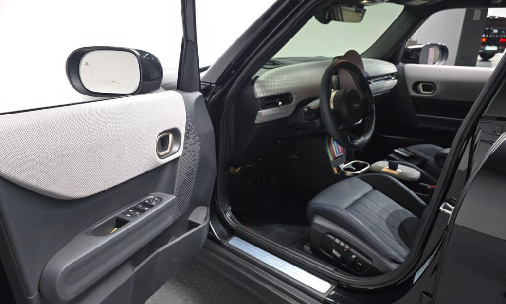 Mini Cooper 5 Door Favoured, 2025