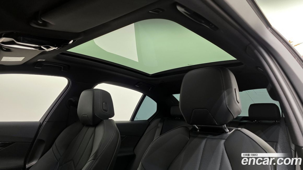 BMW 5-Series 520i M Sport, 2025