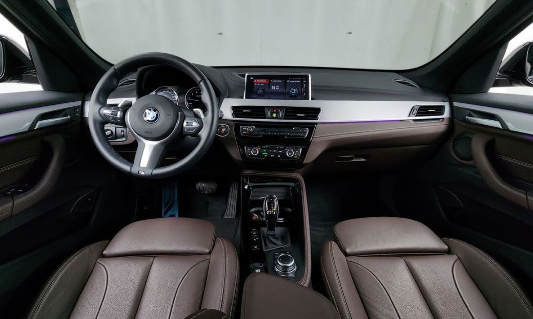 BMW X1 xDrive 20i M Sport, 2022