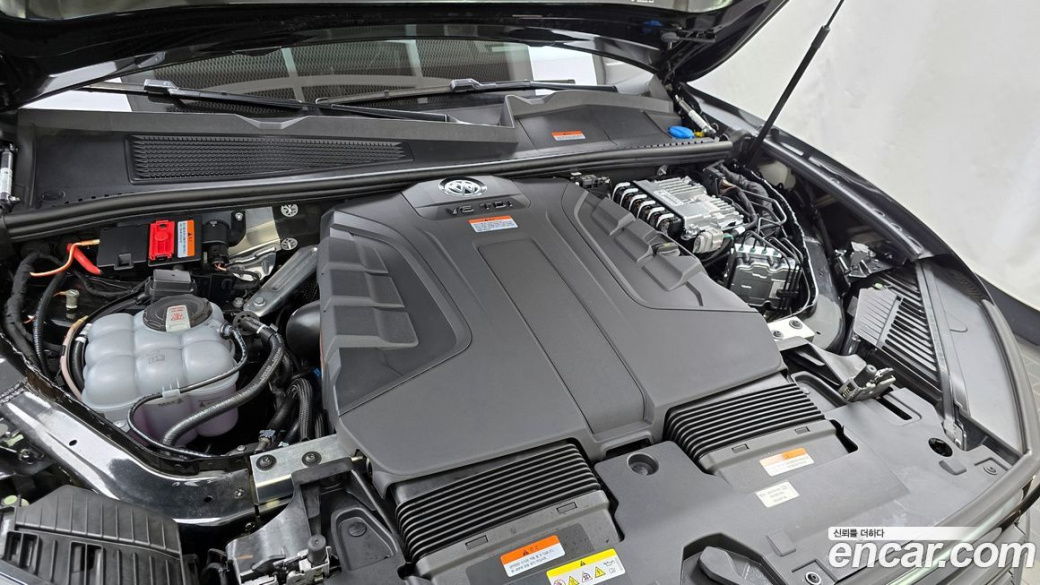 Volkswagen Touareg 3.0 TDI R-Line, 2023