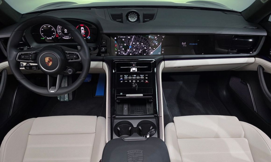 Porsche Panamera 4.0 GTS, 2025
