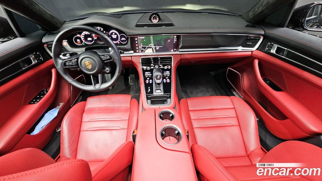 Porsche Panamera 4.0 GTS, 2023