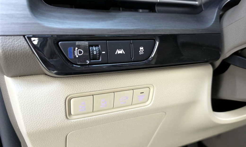 Kia Carnival 9-Seater Noblesse, 2023