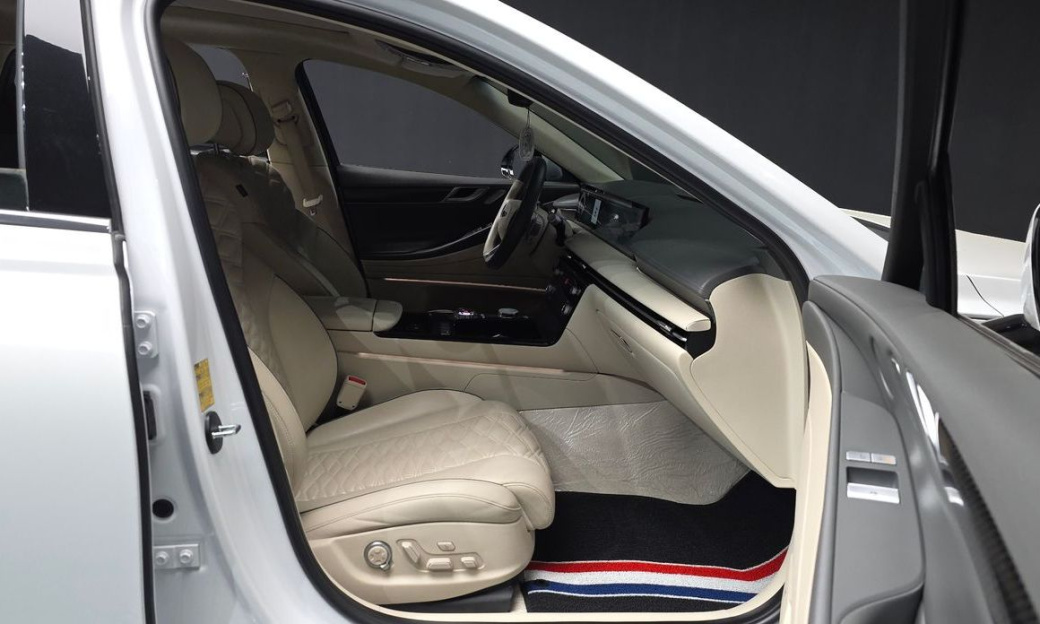 Genesis G80 Gasoline 2.5 Turbo 2WD, 2025