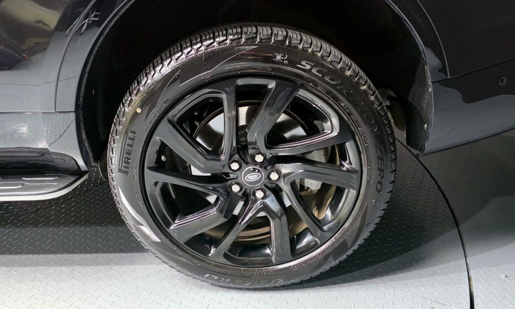 Land Rover Discovery P360 R-Dynamic SE, 2023