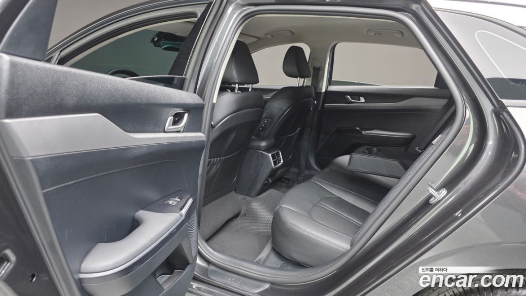 Kia K5 2.0, 2024