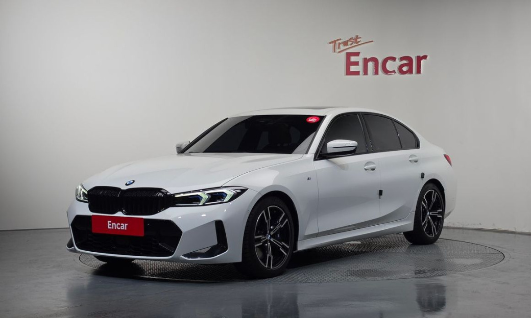 BMW 3-Series 320i M Sport, 2025