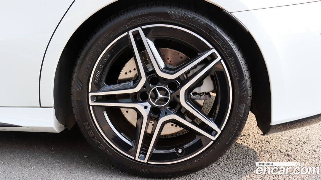 Mercedes-Benz A-Class AMG A35 4MATIC Sedan, 2023