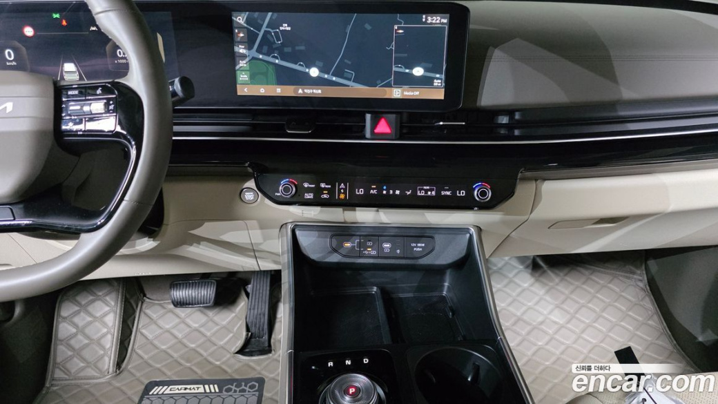 Kia Carnival 9-Seater Gravity, 2025