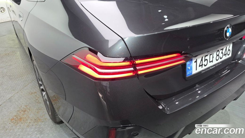 BMW 5-Series 520i M Sport, 2024