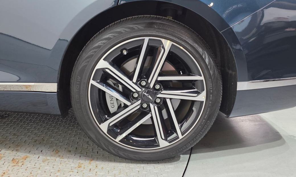 Genesis G80 Gasoline 2.5 Turbo AWD, 2025