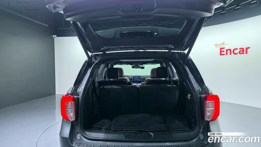 Ford Explorer 3.0 Platinum 4WD, 2023