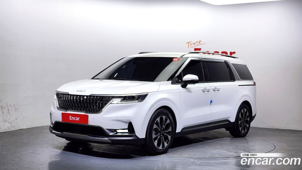 Kia Carnival 9-Seater Signature, 2023
