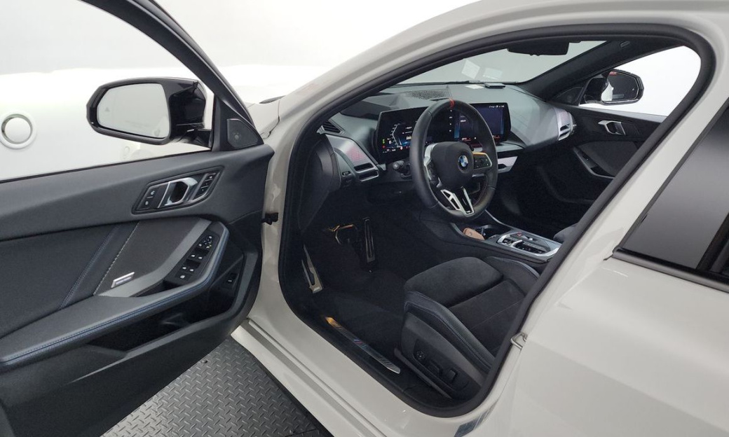 BMW 1-Series M135 xDrive Pro First Edition, 2025