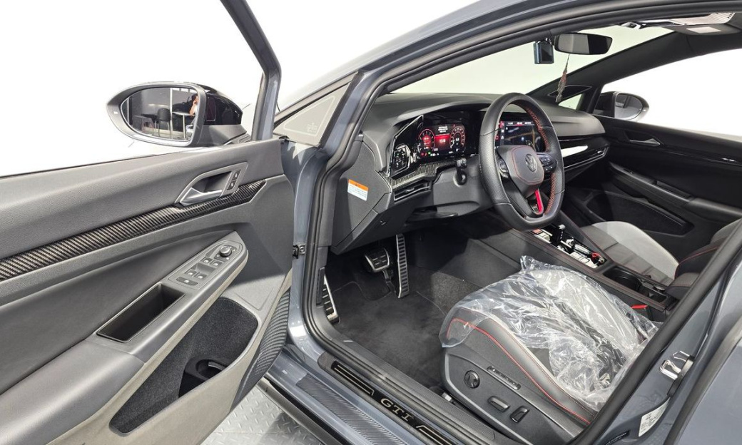 Volkswagen Golf 2.0 GTI, 2024
