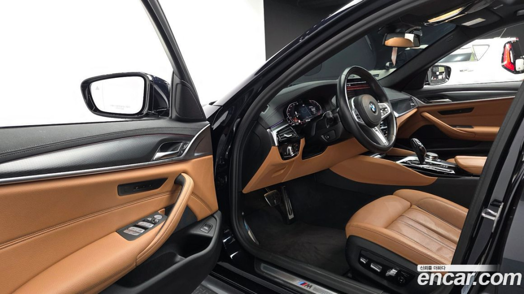 BMW 5-Series 520i M Sport, 2023