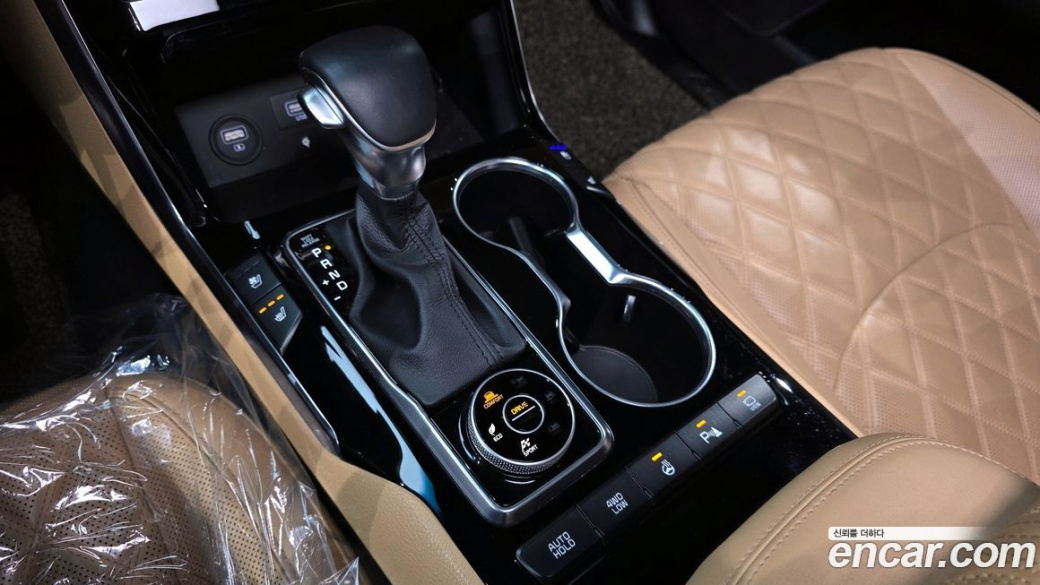 Kia Mohave Diesel 3.0 4WD 6-Seater, 2021