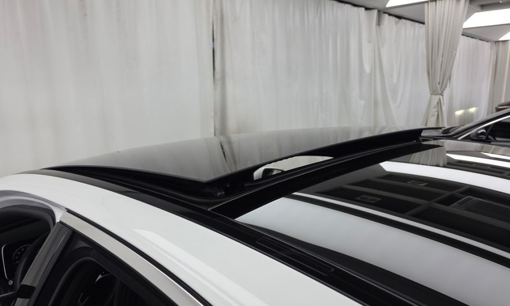 Mercedes-Benz C-Class C300 4MATIC Avantgarde, 2024